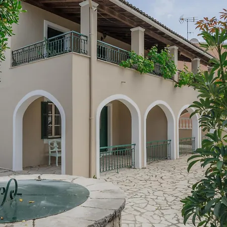 Vine House Apartment Kassiopi