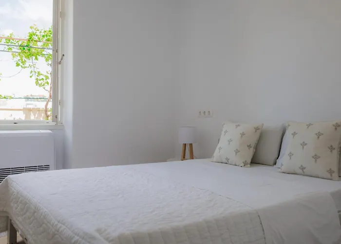 Vine House Kassiopi