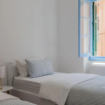 Vine House Apartament *