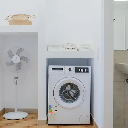 Vine House * Kassiopi